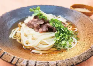 下北牛入り冷やし肉うどん